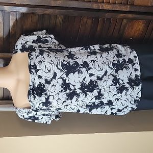 Women's Element z Large Black& White Square neck Top
